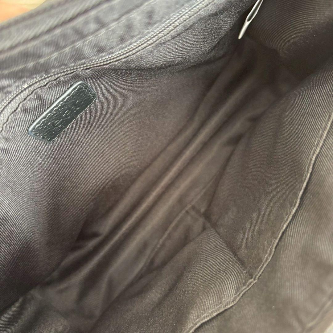 美品✨️イアパピヨネ ワイドテープショルダーバッグ ボディバッグ　黒