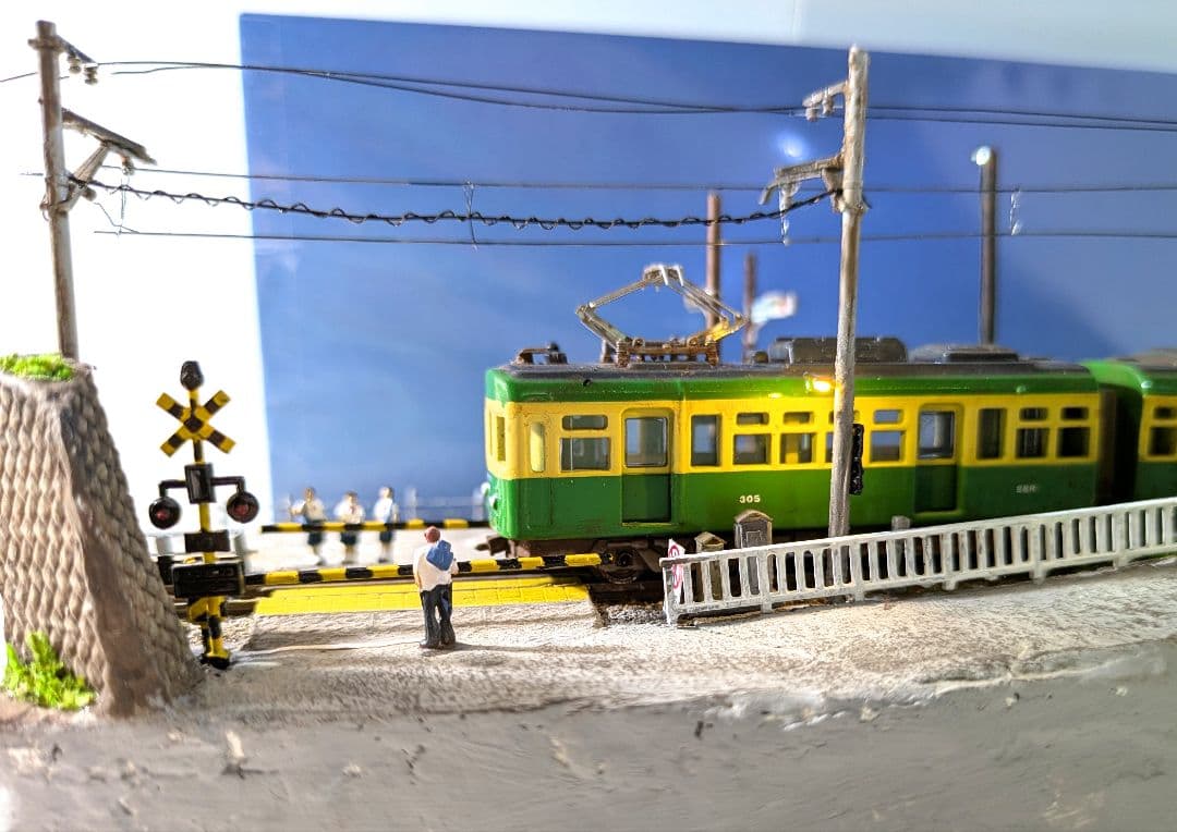Nゲージ・ジオラマ展示台「江ノ電・鎌倉高校前駅とスラムダンク踏切