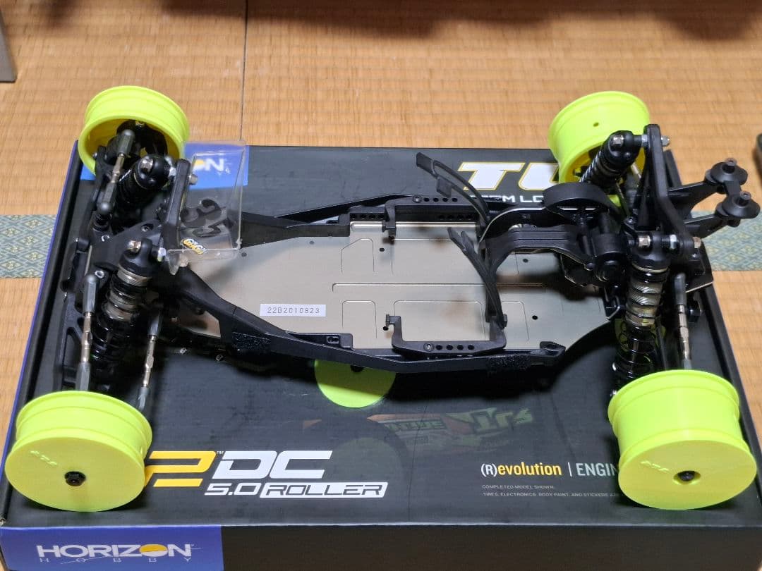 M*a様 TLR 22DC 5.0 ROLLER　未走行