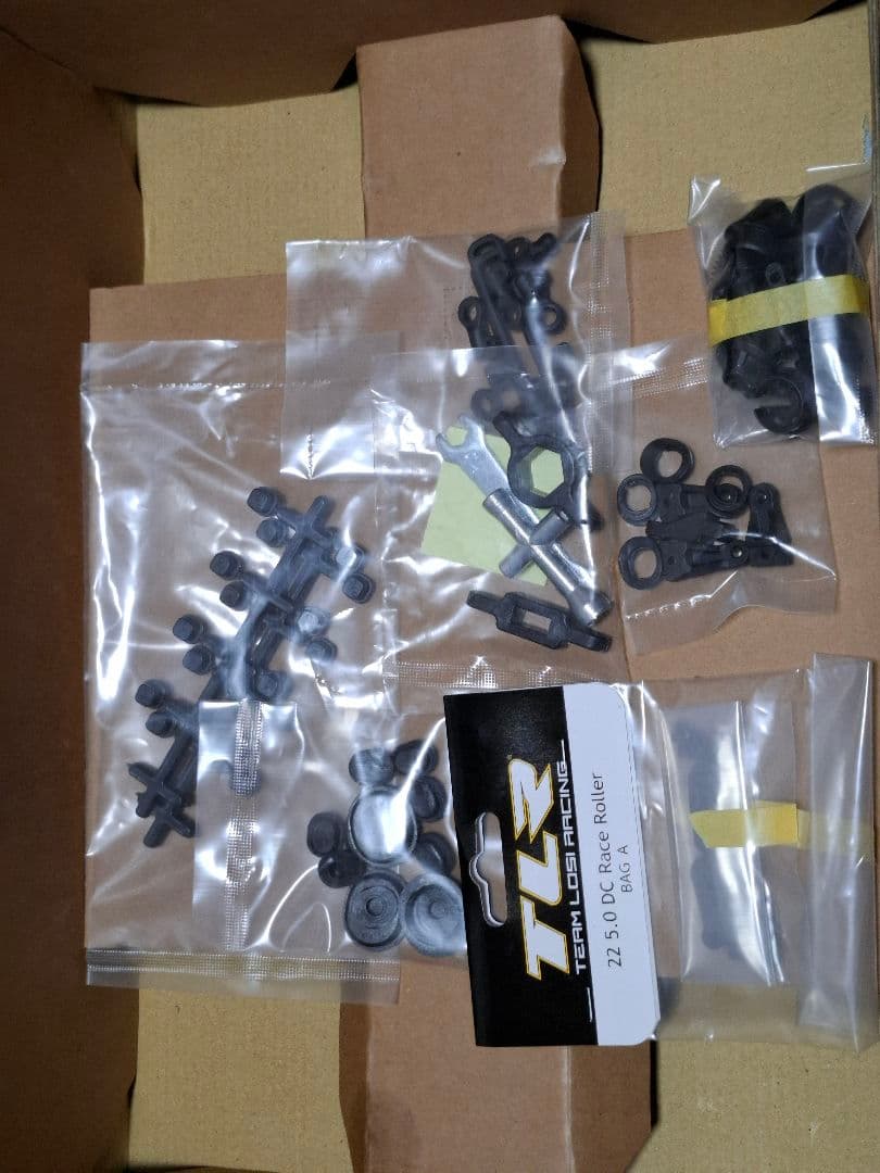 M*a様 TLR 22DC 5.0 ROLLER　未走行