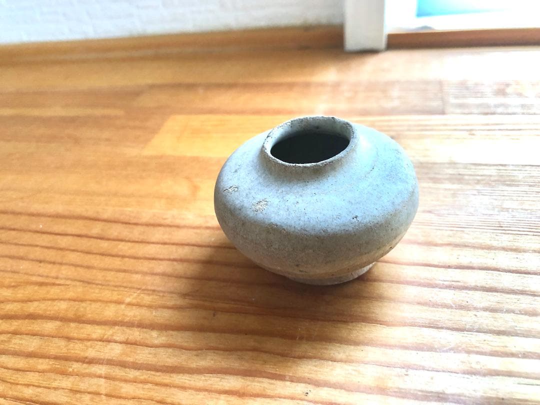 タイ・骨董】宋胡録（スンコロク) 白灰 青磁 小壺（1301年~1600年｜