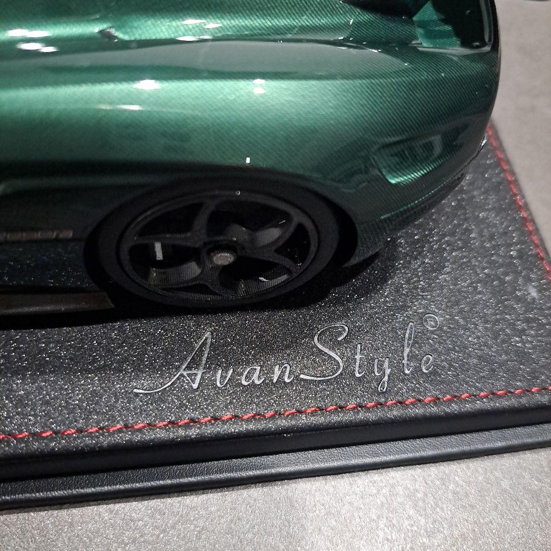 FrontiArt Koenigsegg Regera 1/18 ミニカー