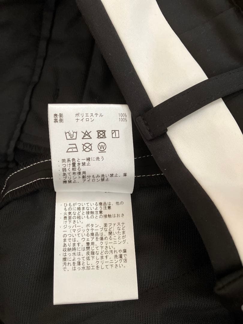 ⭐️タグ付き新品⭐️デサントゴルフ　裏起毛　撥水　防風　ボンディングプリーツスカート