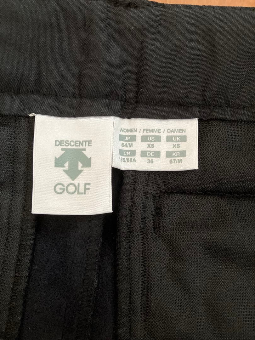 ⭐️タグ付き新品⭐️デサントゴルフ　裏起毛　撥水　防風　ボンディングプリーツスカート
