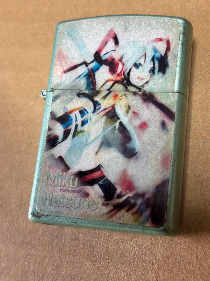 アンティークな初音ミク オイルライター zippo？ ライター本体 - メルカリ