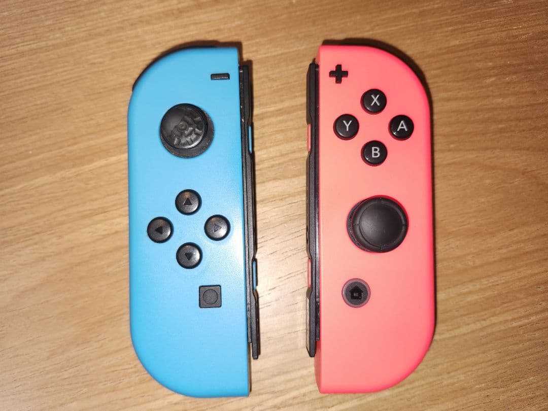 Nintendo Switch 本体 ジョイコン×2tomtocケース×2セット