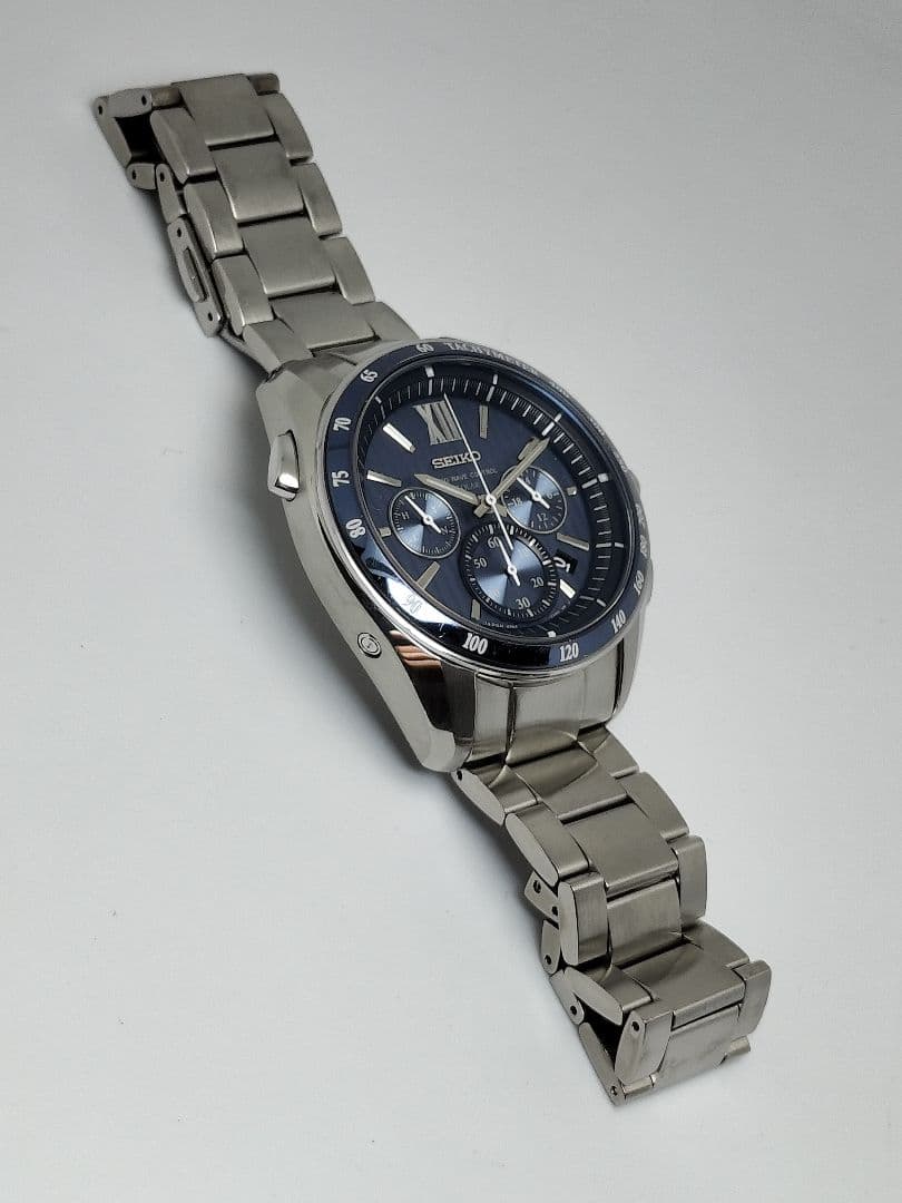 人気のブルー文字盤　セイコー　ブライツ　クロノグラフ　電波ソーラー　8B82