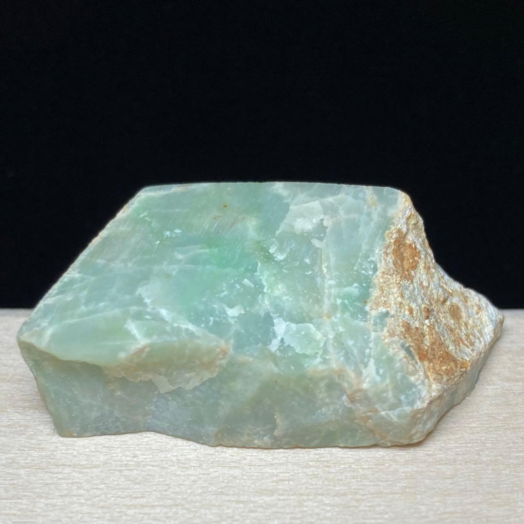 【貴重石】糸魚川翡翠　金山谷　ロウカン質 翡翠　山石　原石　24.4ｇ