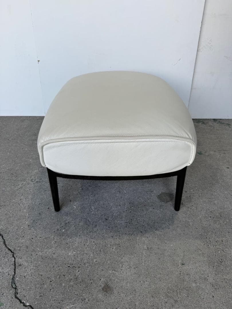 Poltrona Frau ARCHIBALD オットマン