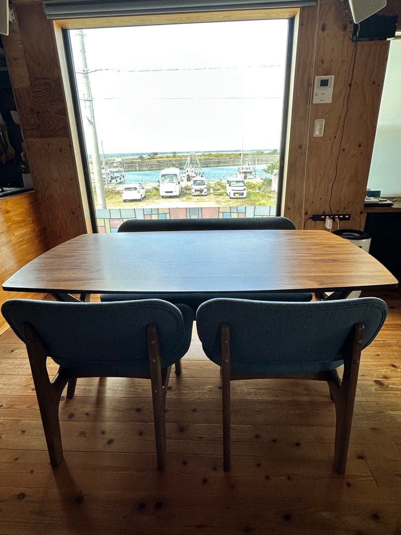 (値下げ中)木製ダイニングテーブルセット (テーブル+椅子2脚+ベンチ1脚)