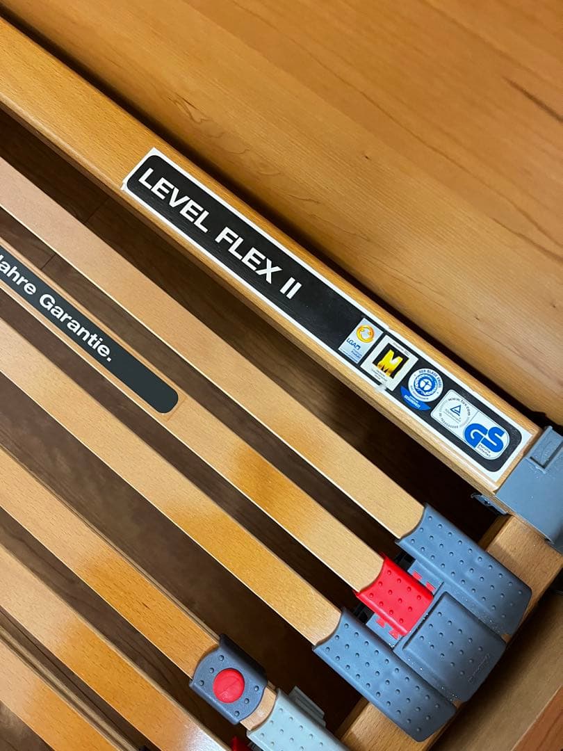 カリモク　シングル hülsta LEVEL FLEX II スラットベース