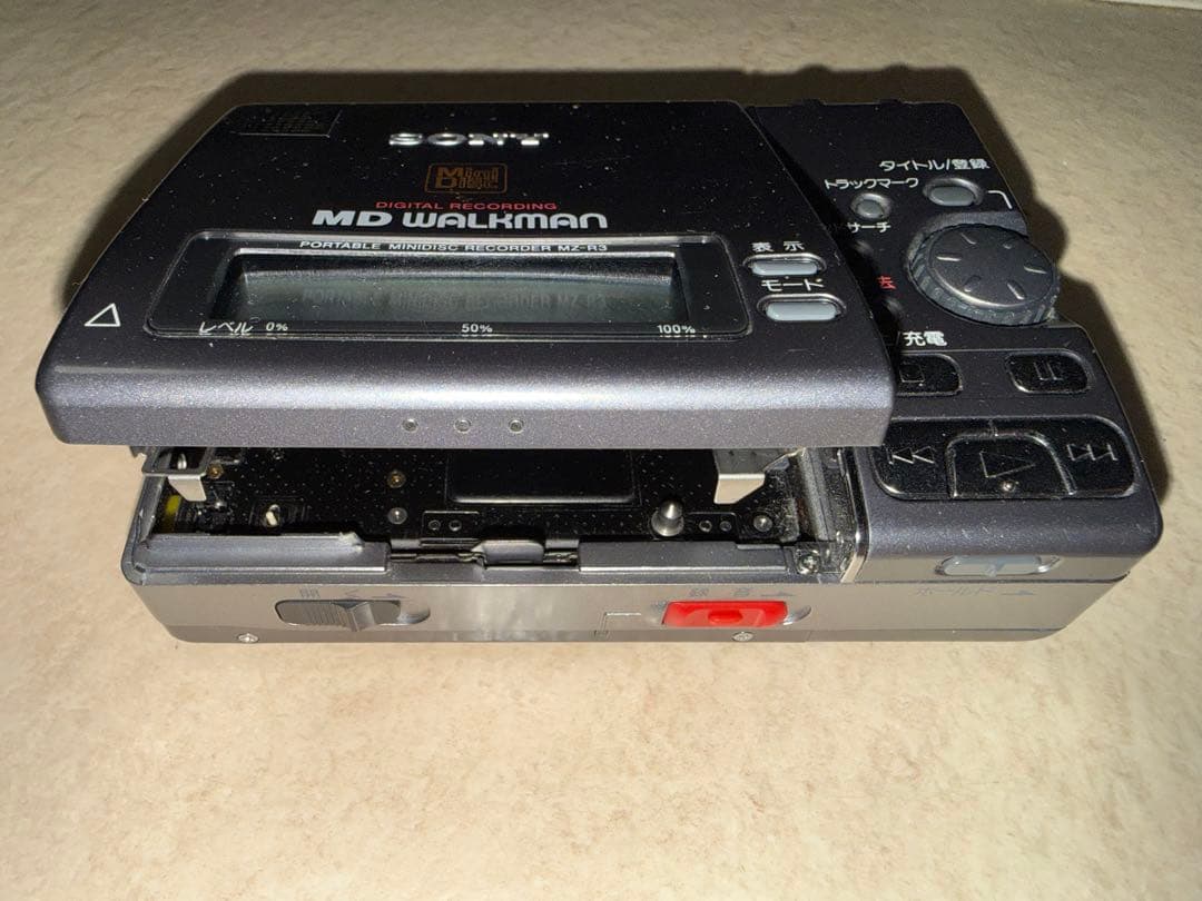 ジャンク】SONY MD WALKMAN MZ-R3 - メルカリ
