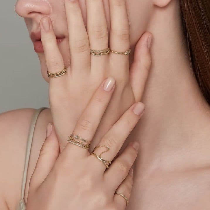 NOJESS　K10 YG　ハーフエタニティ　ダイヤ　0.08ct　リング　8号