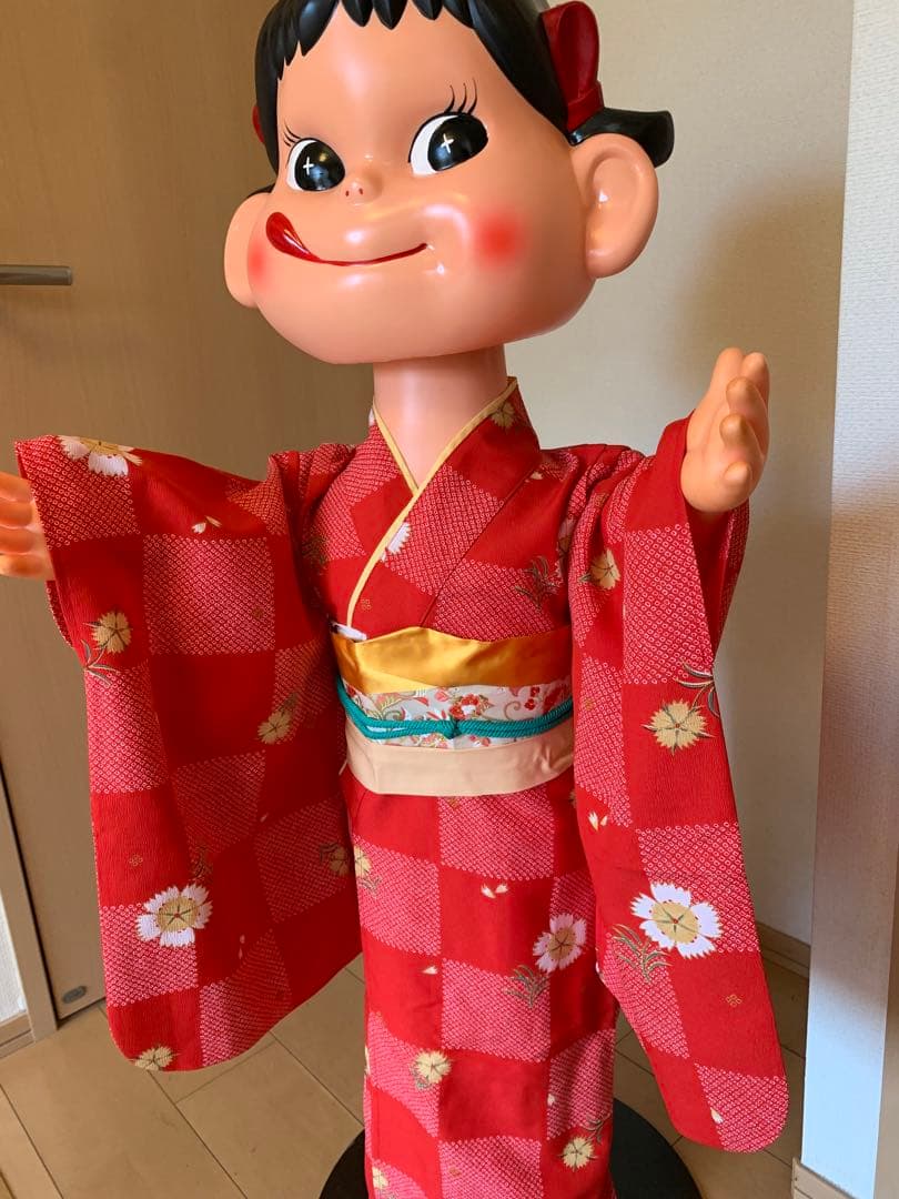 等身大店頭ペコちゃん人形（晴れ着）