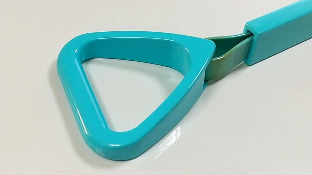 りんかい線 つり革 70-000形 旧優先席用 水色 - メルカリ