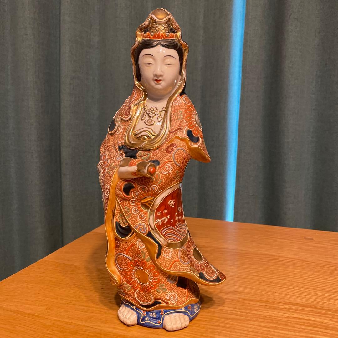 九谷焼の観音菩薩観音像 御所人形 陶器製 日本人形 伝統的衣装