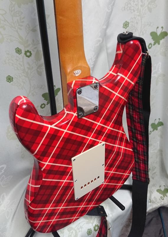1月20日まで フォトジェニック ストラト ギター タータンチェック