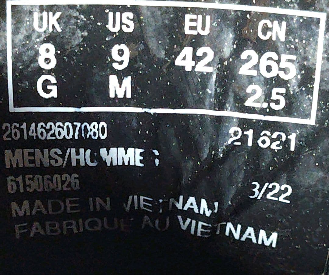 人気デザイン 美品 Clarks【26.5】Wallabee Boots GTX