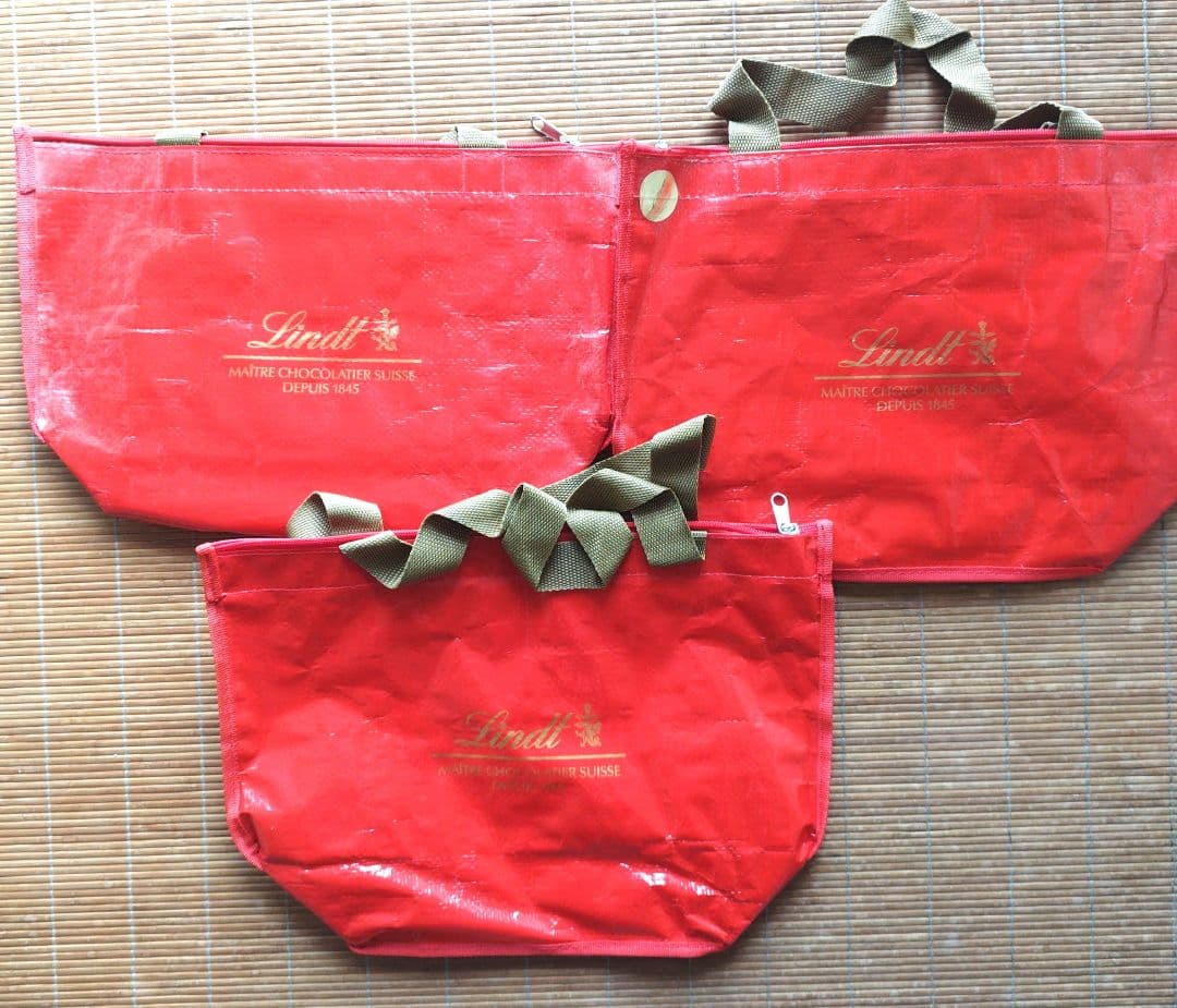 リンツLindtの保冷バッグ7点＋福袋バッグと紙袋 - メルカリ