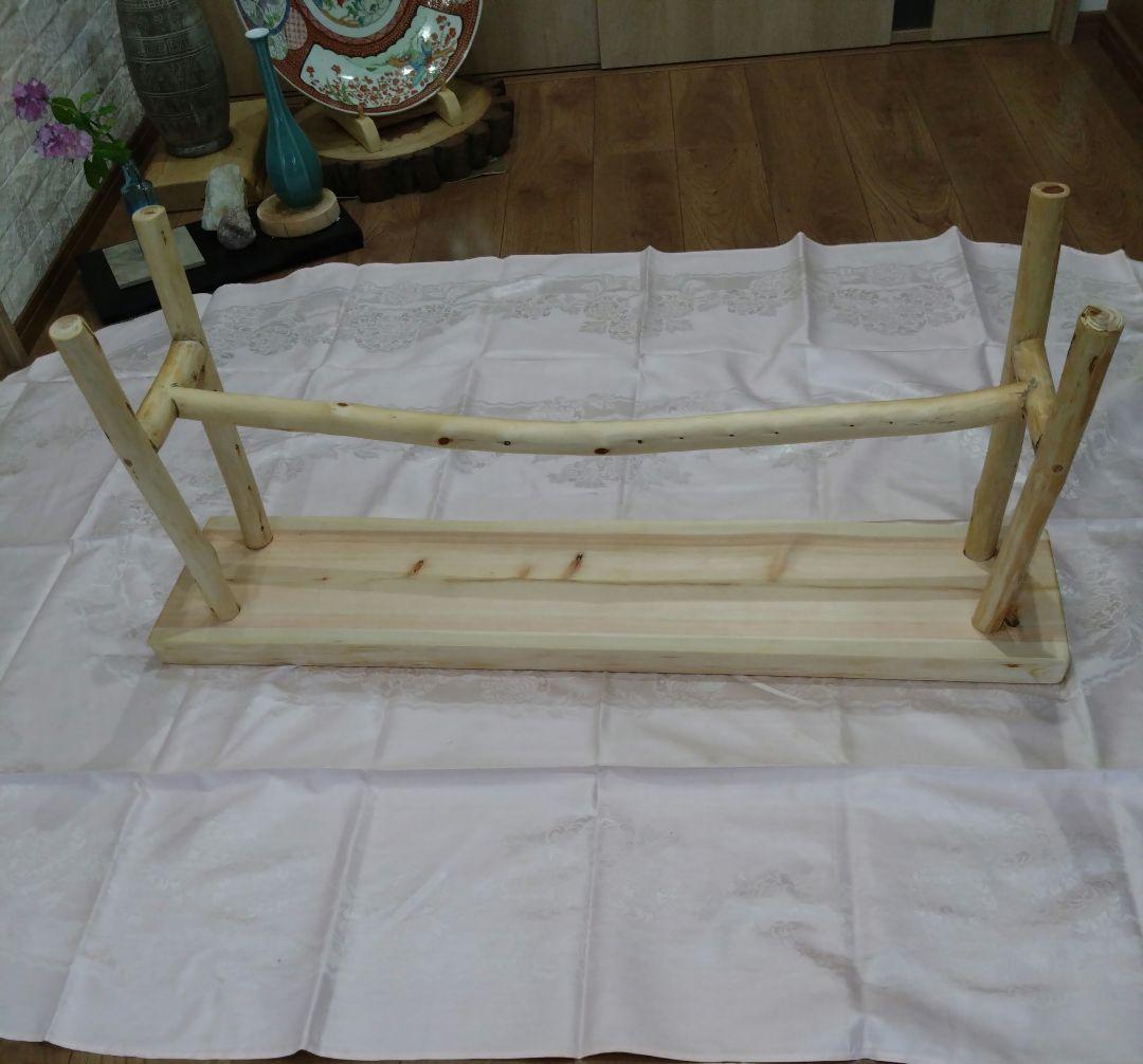 檜のベンチ（71）樹齢約70年、檜の原木の模様、年輪が綺麗