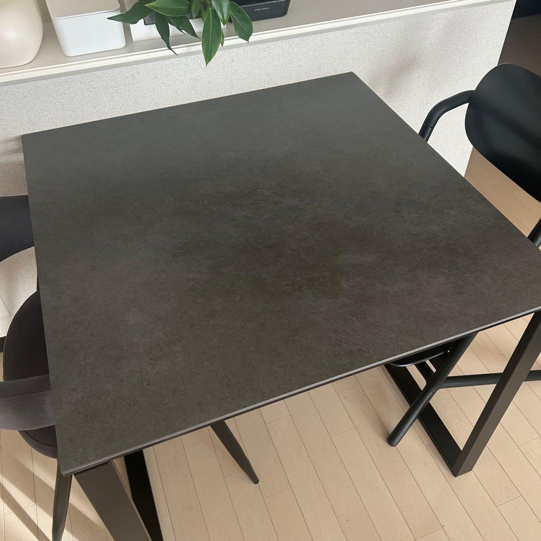 【神奈川県新百合】ニトリ　セラミック　グレー　黒　正方形ダイニングテーブル