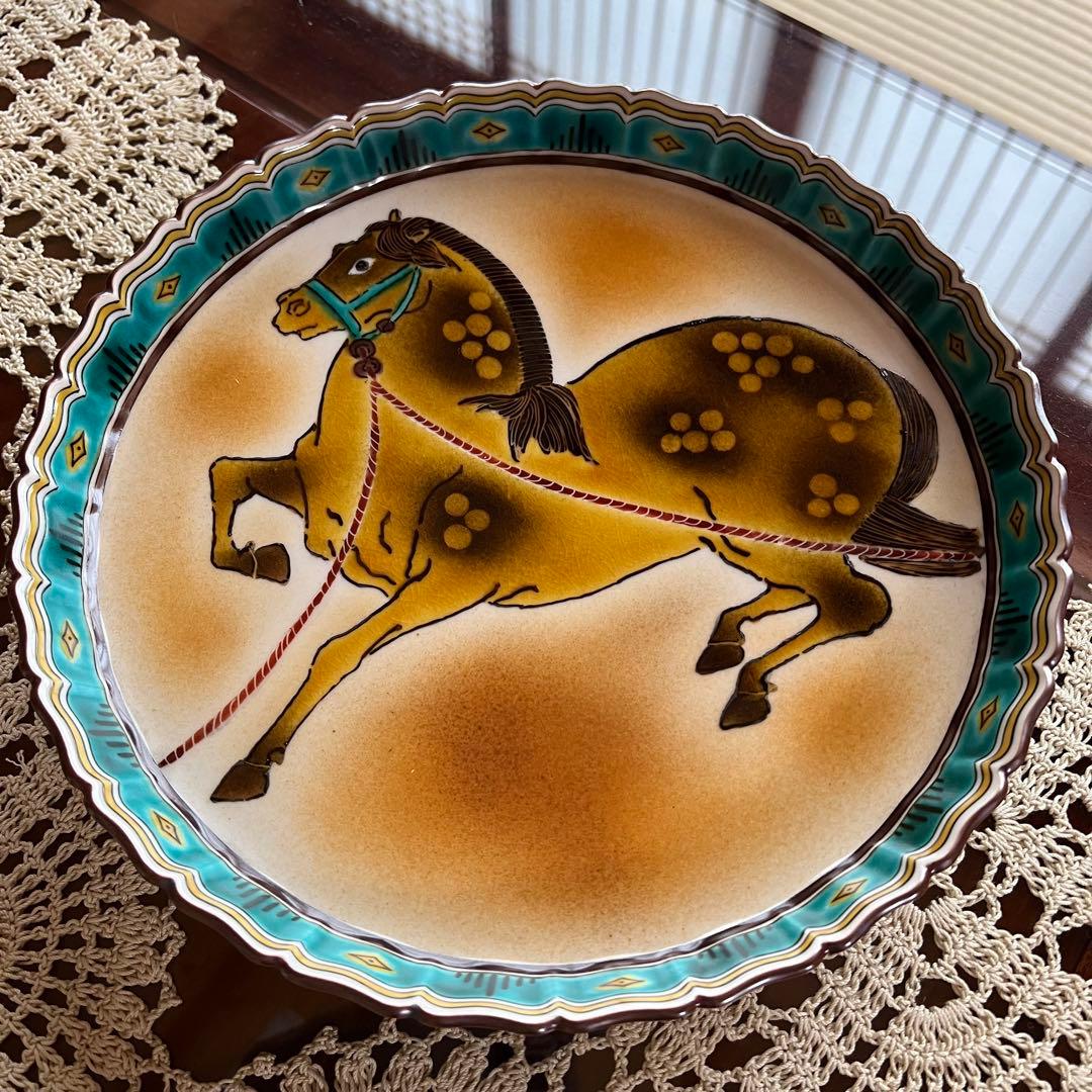 越田健一郎 飾皿 午 馬 干支 九谷焼 作家もの 共箱 共布 越田健一郎 飾皿 午 馬 干支 九谷焼 作家もの 共箱 共布 - メルカリ