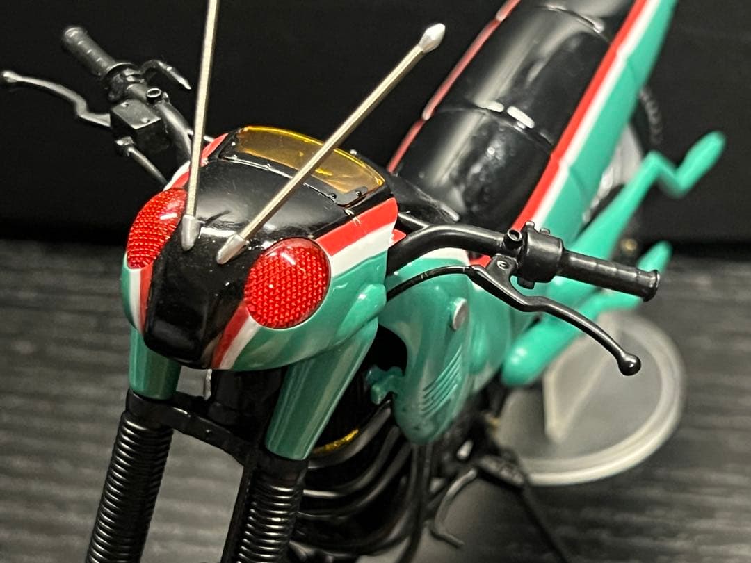 フィギュアーツ真骨彫と組合せ可！仮面ライダーブラックバトルホッパー模型