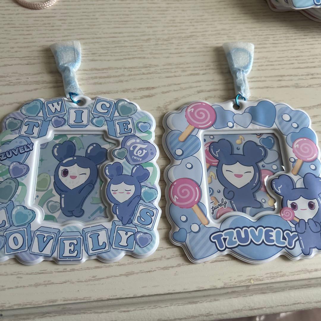 TWICE TZUVELY フォトキーホルダー - メルカリ