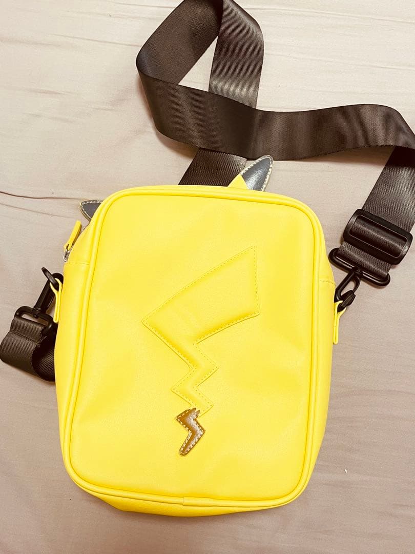 WCS2023記念限定グッズ】ショルダーバッグ PIKACHU ピカチュウ - メルカリ