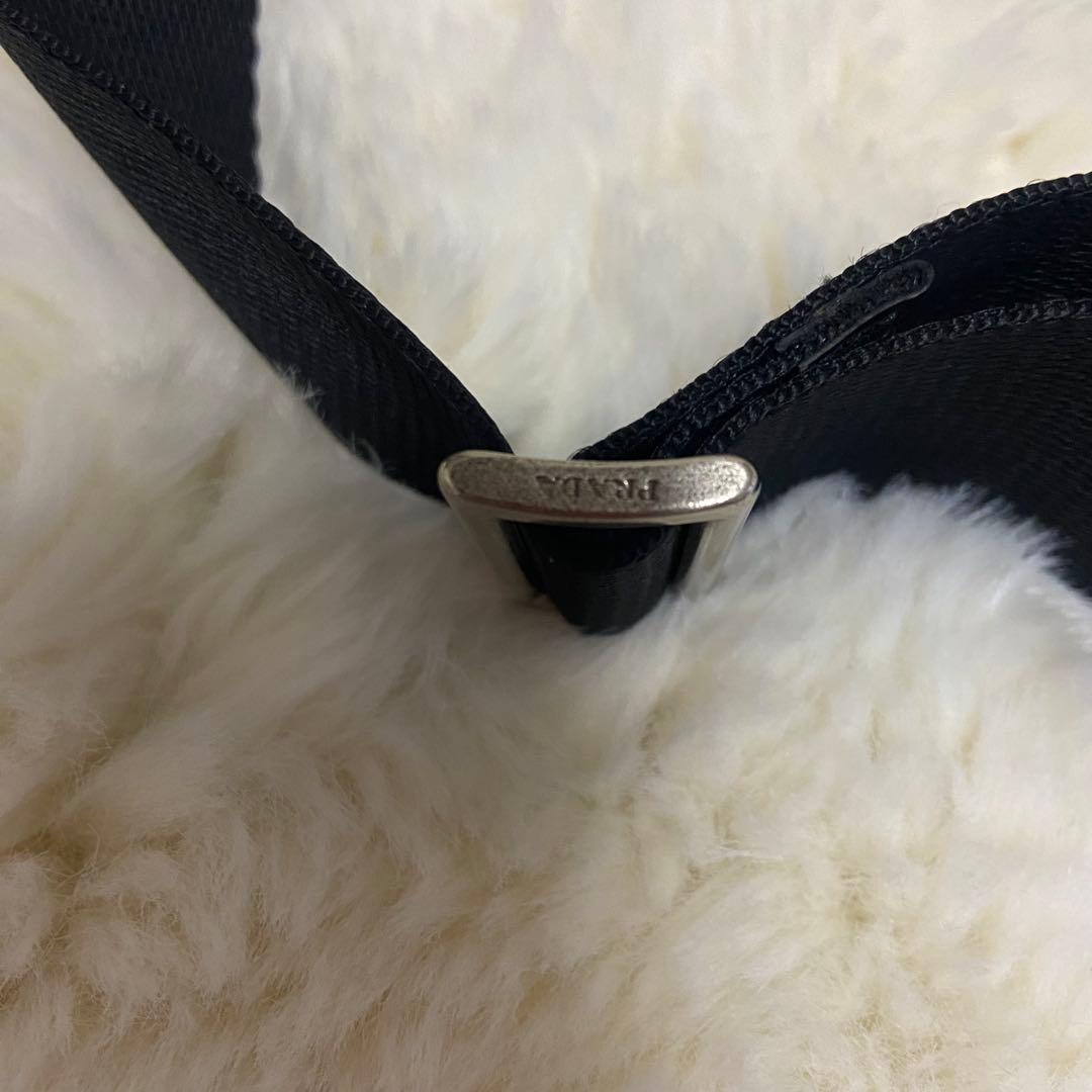 PRADA プラダ メッセンジャーバッグ ショルダーバッグ 三角ロゴ 黒