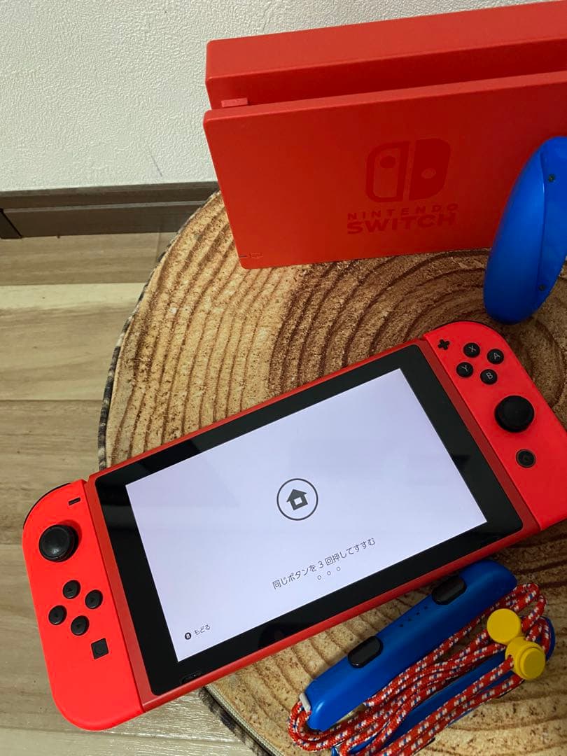 Nintendo Switch ニンテンドースイッチ本体　ネオンレッド　箱無し