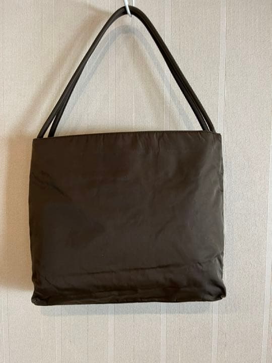 プラダ☆ショルダートート　ハンドバッグ　仕切りあり　ナイロン　カーキブラウン