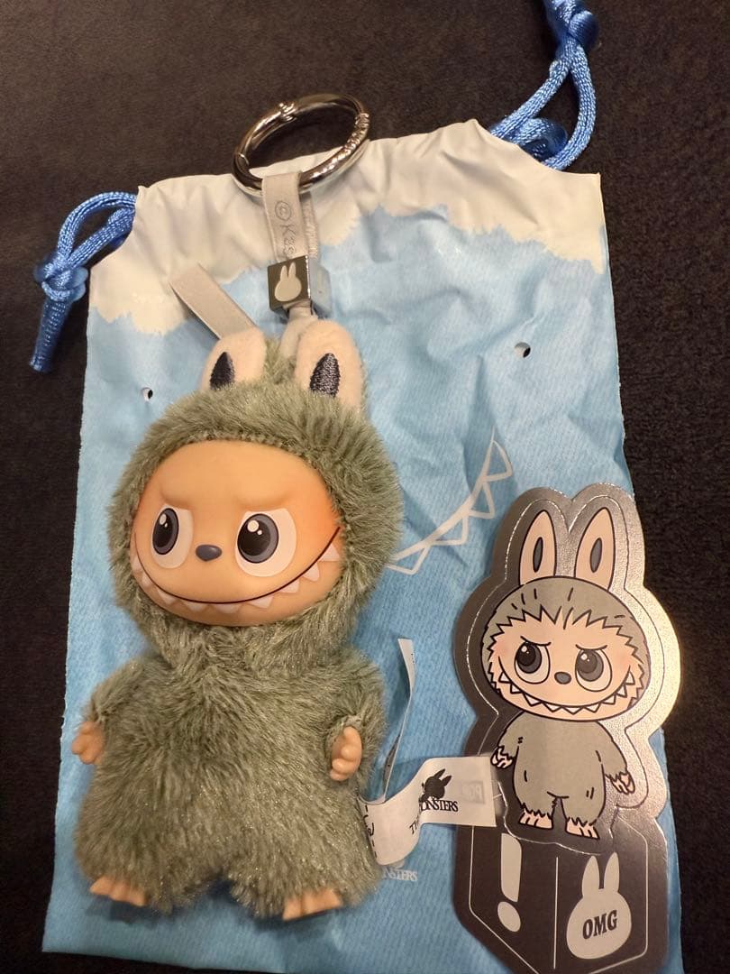 ラブブ　PIN FOR LOVE イニシャル！　シークレット　シルバー