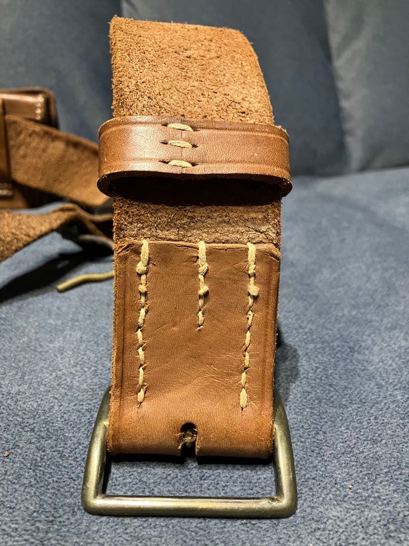 日本軍三十年式弾薬盒を原型とした 民生用オールレザー装備 ベルト付き