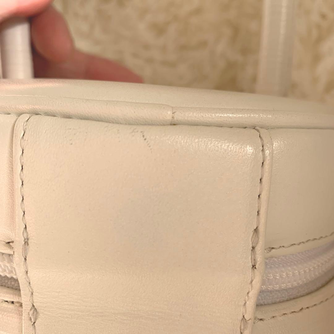 ハナエモリ 円柱型 ハンドバッグ パーティバッグ ホワイト　本革