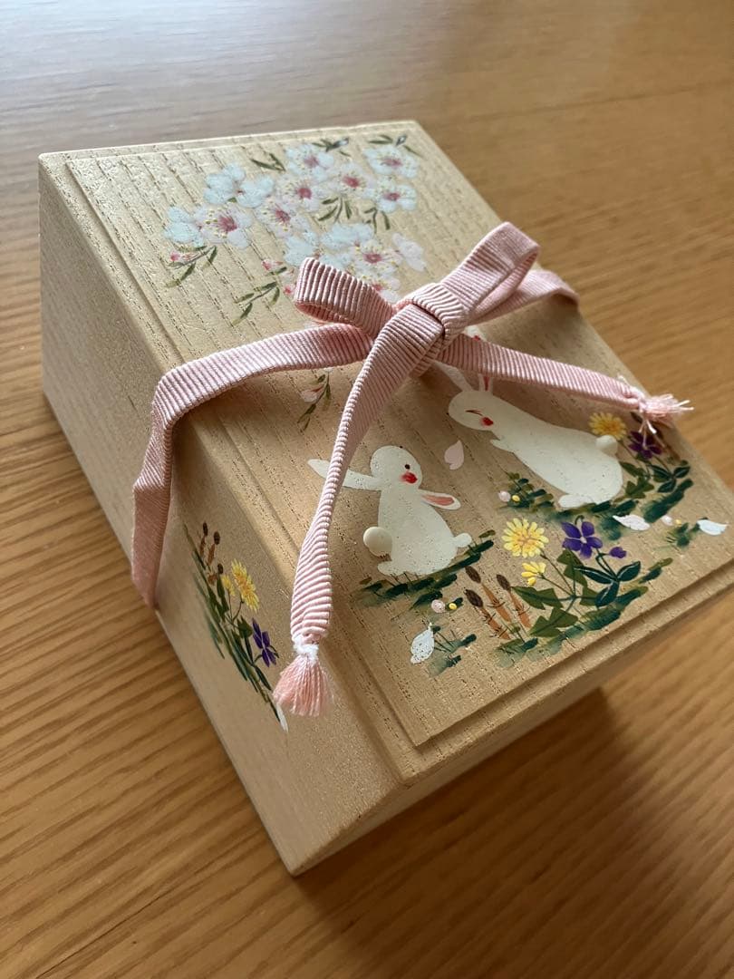 箱藤商店　桐のお針箱（小） 〈うさぎと桜〉