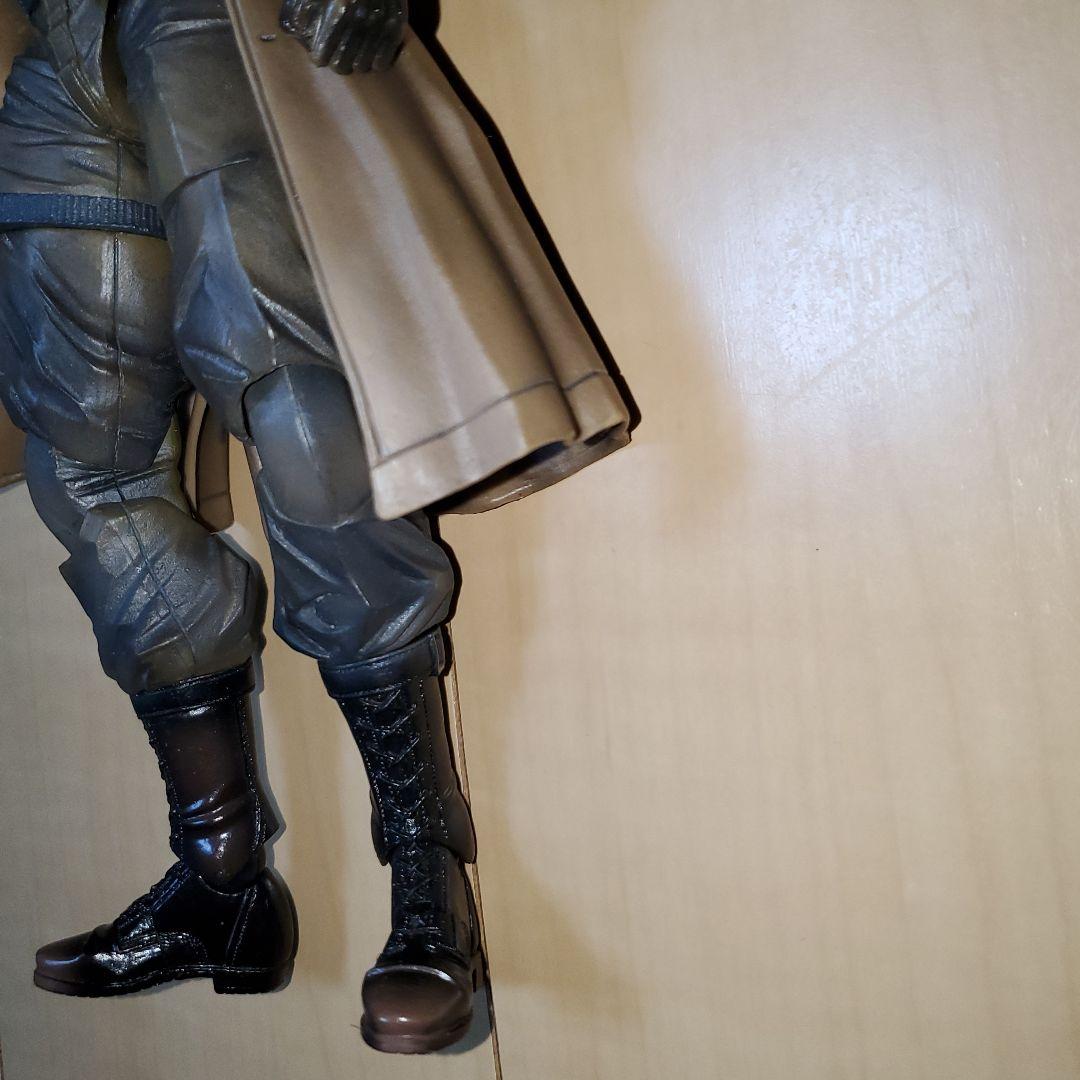 メタルギアソリッド プレイアーツ改 リキッド・スネーク フィギュア