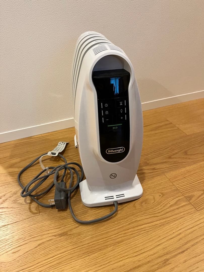 デロンギ オイルヒーター NJ0505E
