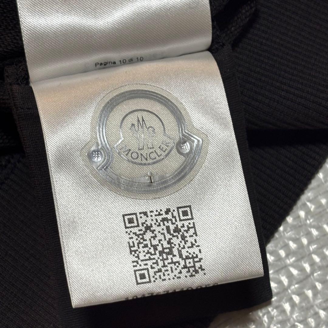 【鑑定済】モンクレール　パーカー　ブラック　Lサイズ