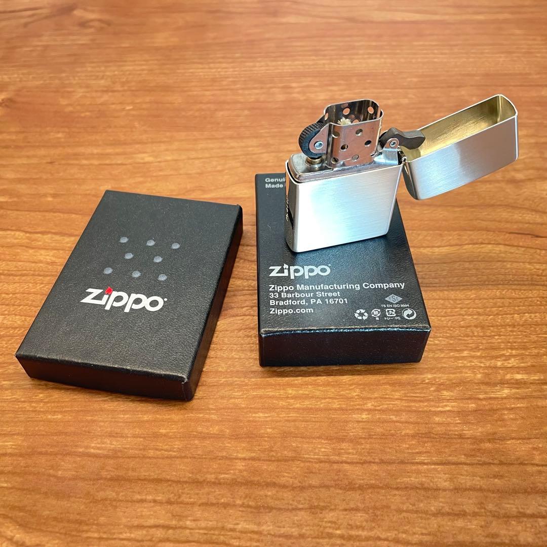 【新品未使用】ZIPPO エヴァンゲリヲン ネルフ ライター 赤銀 ジッポ