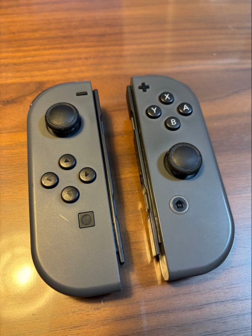 Nintendo Switch ブラック本体とJoy-Conセット