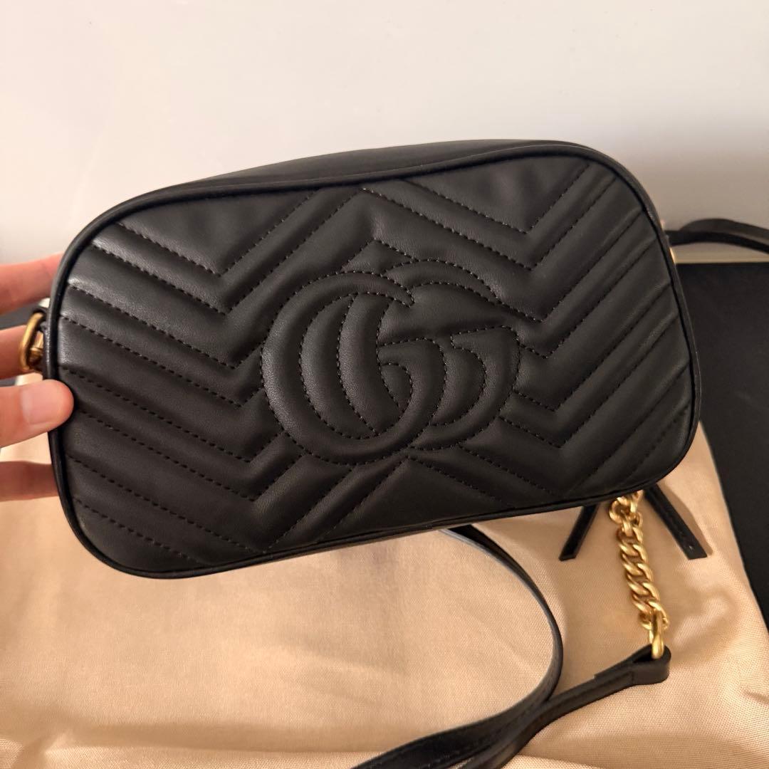 美品✨GUCCI ブラック GGロゴ チェーンストラップ キルティング　グッチ