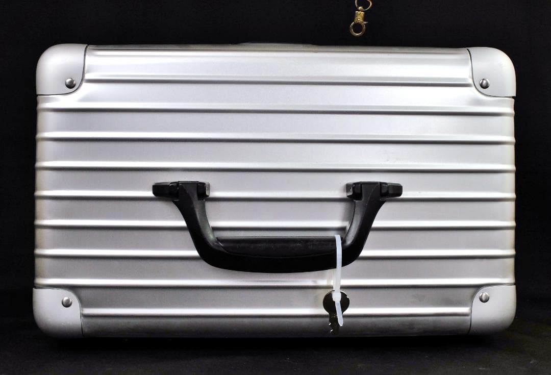 リモワ 廃番956.38『Savannah』アルミ・ビューティケース 鍵付・安全