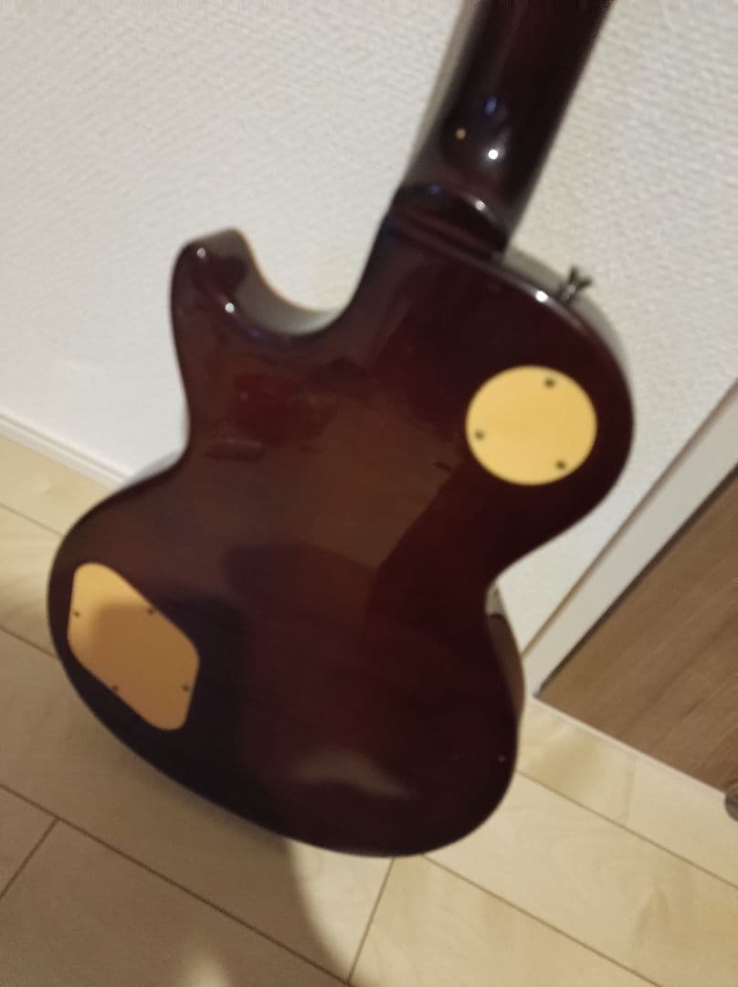 Maison レスポールタイプ　エレキギター