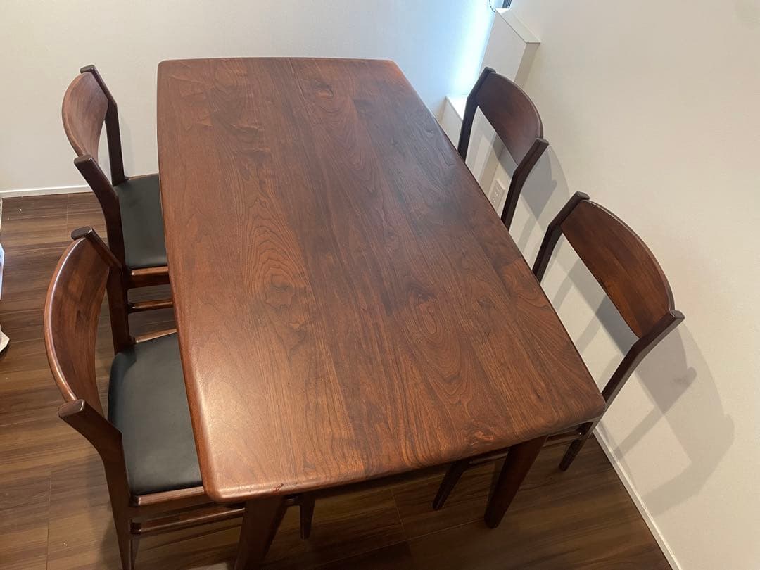 【送料込み】ブラウン木製ダイニングテーブル　※椅子は別途出品