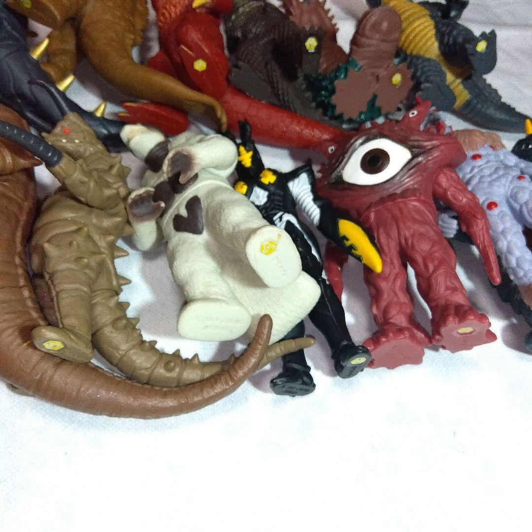 ウルトラソフビシリーズ　20体セット　ライブサインつき　まとめ売り