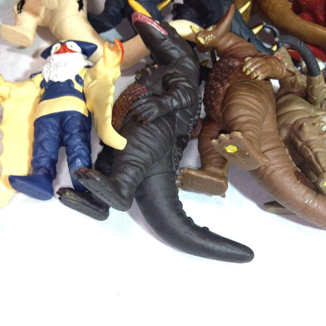 ウルトラソフビシリーズ　20体セット　ライブサインつき　まとめ売り