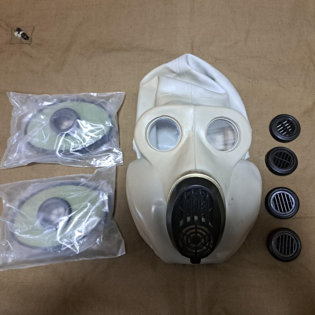 ガスマスク 旧ソ連製 本物 Amazon.co.jp: 【本物】ソ連製 ソビエト軍
