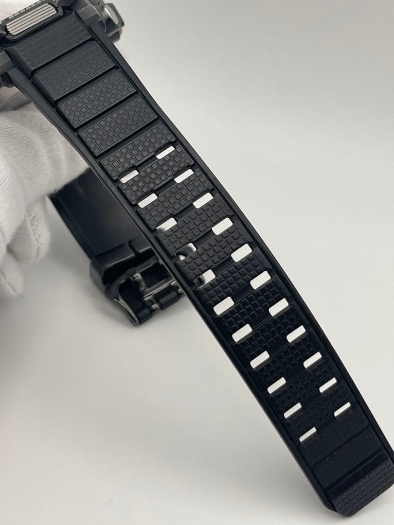 G-SHOCK GST-B300WLP-1AJR パイソン カシオ