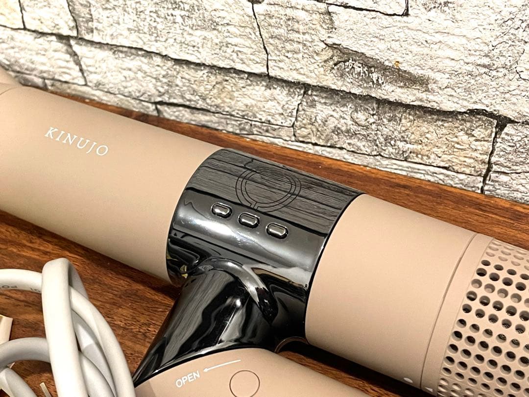 177 新型 絹女 KINUJO ドライヤー 動作確認済み